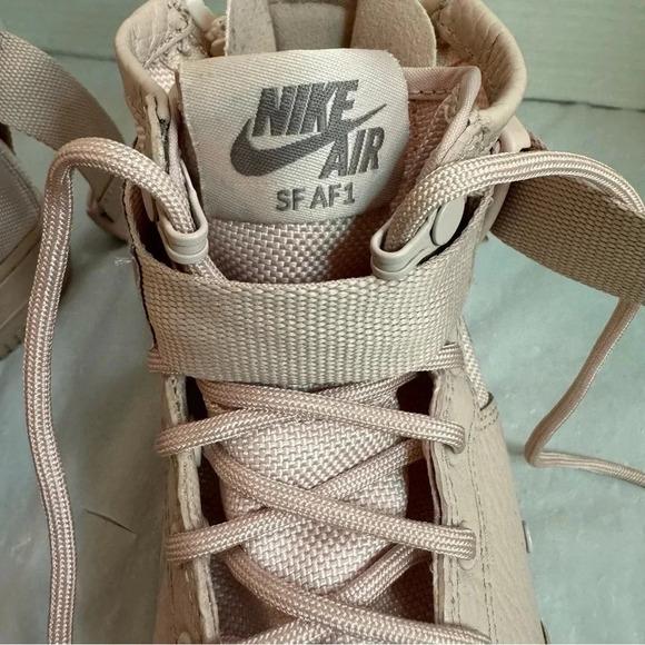 Nike SF Air Force 1 Mid Boys Size 5Y Pale Pink - Picture 13 of 16